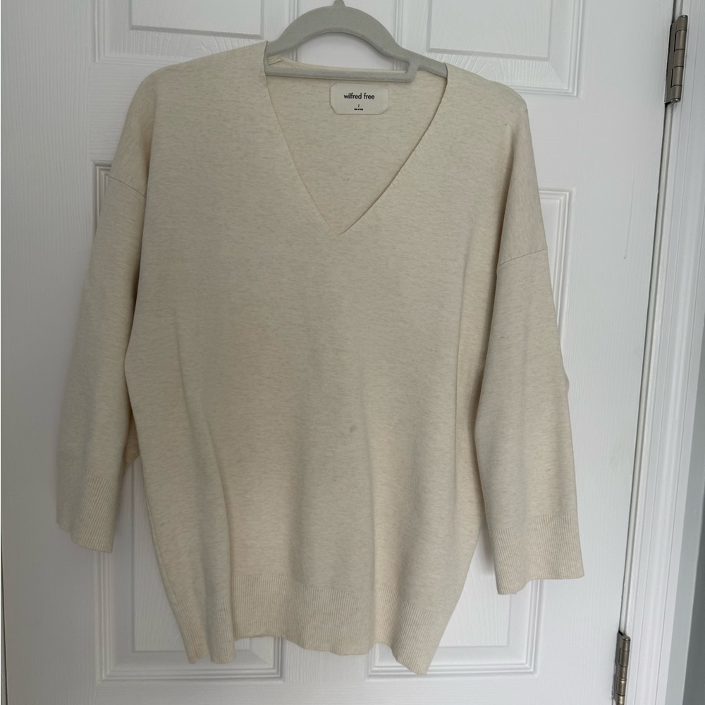 Aritzia Wilfred Relaxed Cream V-Neck Pullover